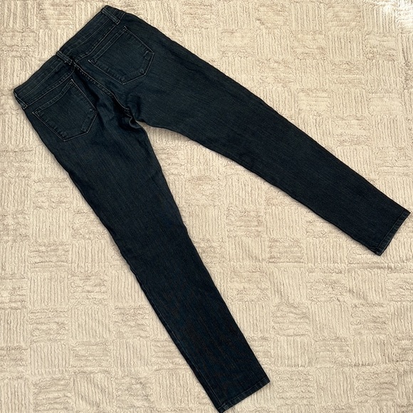 AKIRA Chicago dark wash jeans Size 5 EUC - Picture 6 of 16